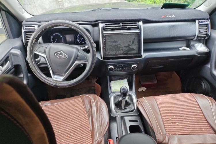 Used CHANGAN OSHAN X70A 2018 1.5L Manual Standard Edition Center Console