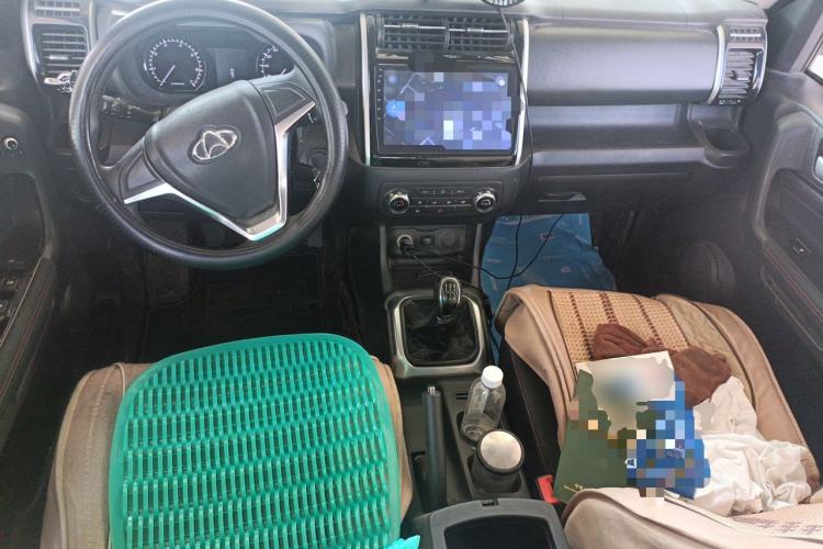 Used CHANGAN OSHAN X70A 2018 1.5L Manual Standard Edition Center Console