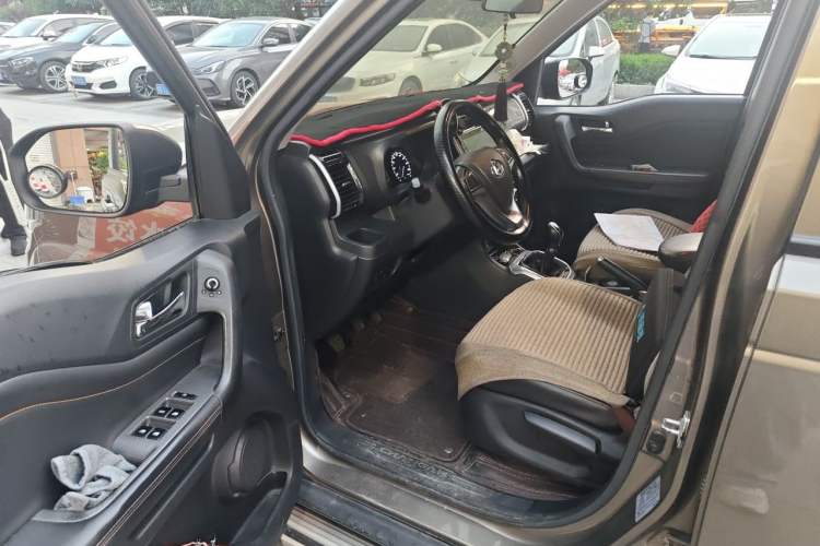 Used CHANGAN OSHAN X70A 2018 1.5L Manual Luxury Model Driver Seat