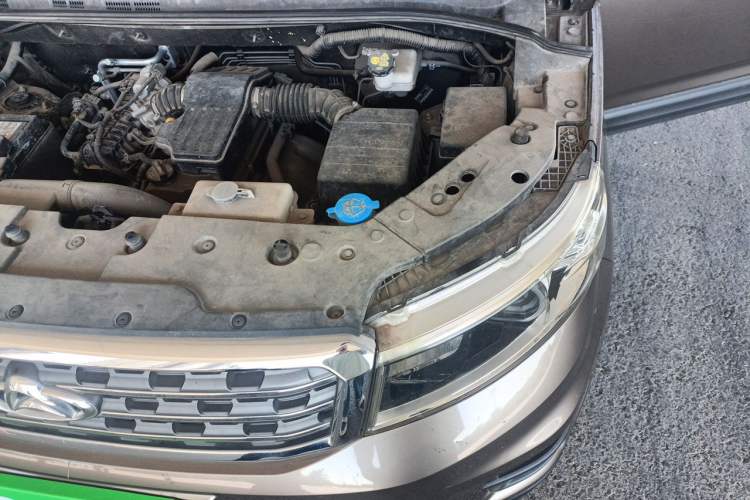 Used CHANGAN OSHAN X70A 2018 1.5L Manual Standard Edition Engine Bay Left