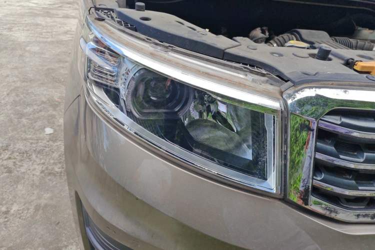 Used CHANGAN OSHAN X70A 2018 1.5L Manual Standard Edition Right Front Headlight