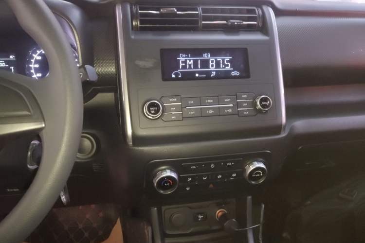 Used CHANGAN OSHAN X70A 2018 1.5L Manual Standard Edition Audio And AC Panel