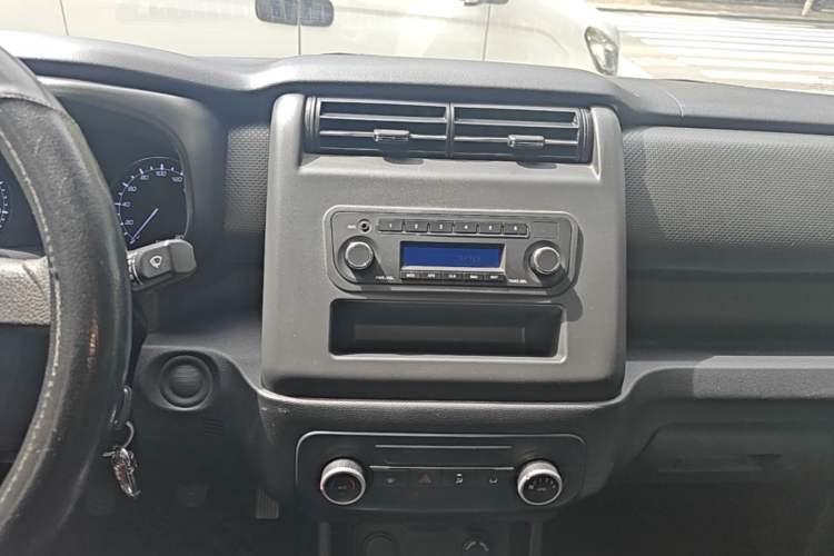 Used CHANGAN OSHAN X70A 2018 1.5L Manual Base Version Audio And AC Panel