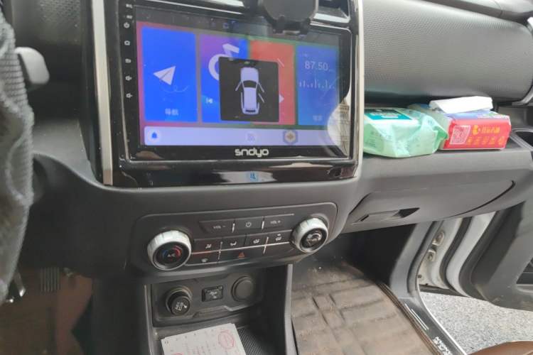 Used CHANGAN OSHAN X70A 2018 1.5L Manual Comfort Model Audio And AC Panel
