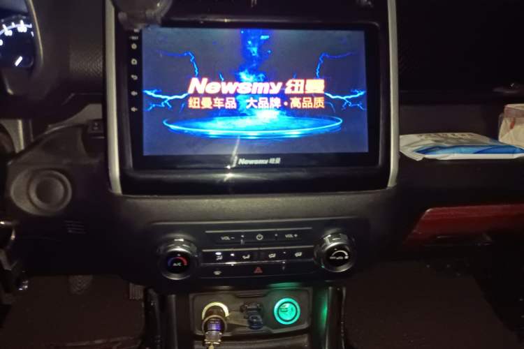 Used CHANGAN OSHAN X70A 2018 1.5L Manual Standard Edition Audio And AC Panel