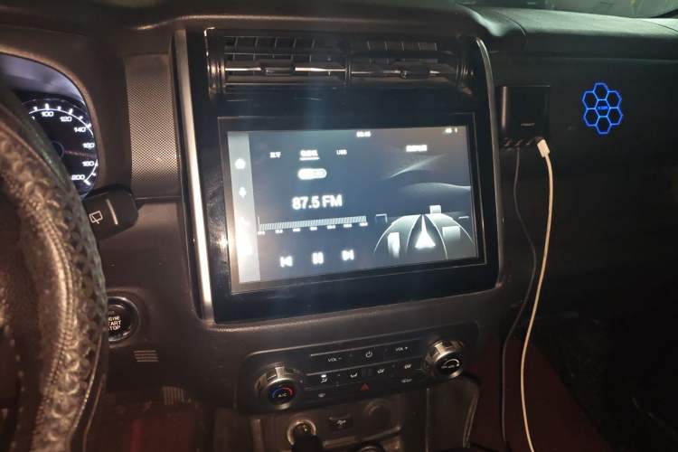 Used CHANGAN OSHAN X70A 2018 1.5L Manual Luxury Model Audio And AC Panel