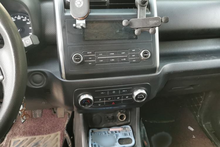 Used CHANGAN OSHAN X70A 2018 1.5L Manual Standard Edition Audio And AC Panel