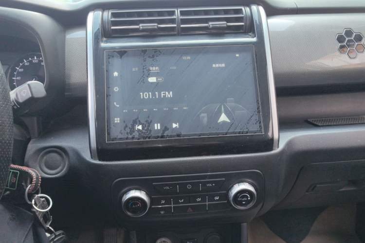 Used CHANGAN OSHAN X70A 2018 1.5L Manual Elite Version Audio And AC Panel