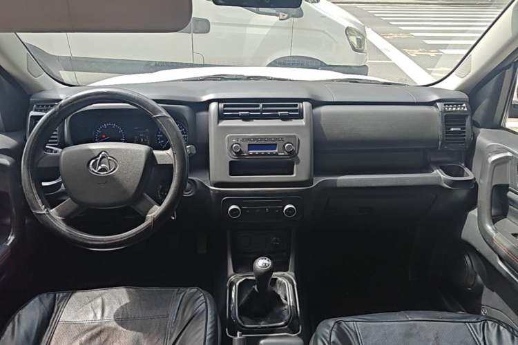 Used CHANGAN OSHAN X70A 2018 1.5L Manual Base Version Center Console