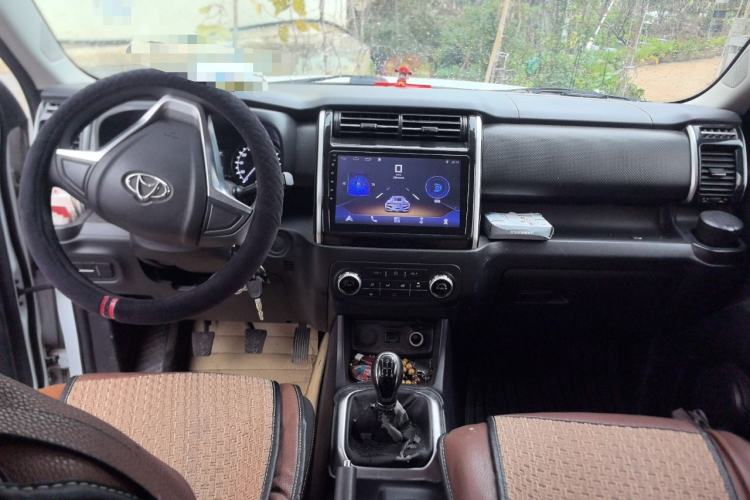 Used CHANGAN OSHAN X70A 2018 1.5L Manual Standard Edition Center Console
