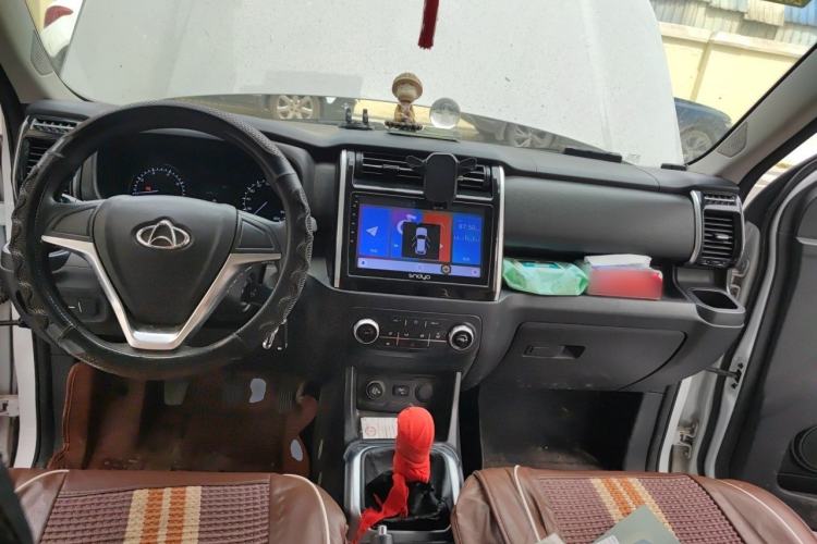 Used CHANGAN OSHAN X70A 2018 1.5L Manual Comfort Model Center Console