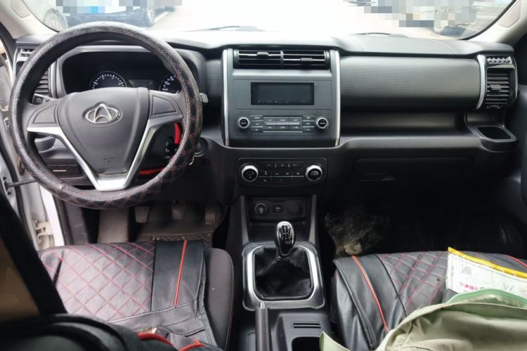 Used CHANGAN OSHAN X70A 2018 1.5L Manual Comfort Model Center Console
