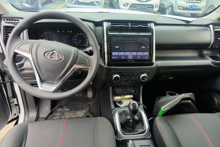 Used CHANGAN OSHAN X70A 2018 1.5L Manual Standard Edition Center Console