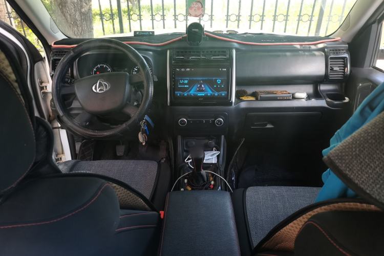 Used CHANGAN OSHAN X70A 2018 1.5L Manual Base Version Center Console