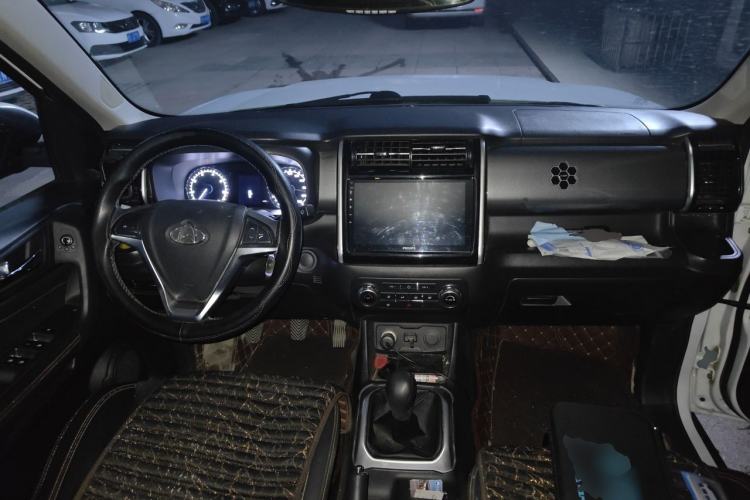 Used CHANGAN OSHAN X70A 2018 1.5L Manual Elite Version Center Console