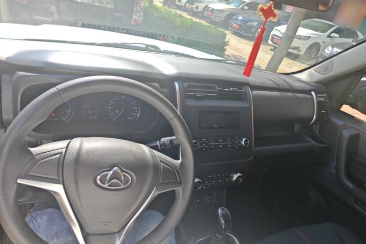 Used CHANGAN OSHAN X70A 2018 1.5L Manual Standard Edition Center Console