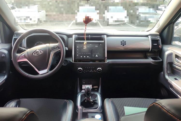 Used CHANGAN OSHAN X70A 2018 1.5L Manual Elite Version Center Console