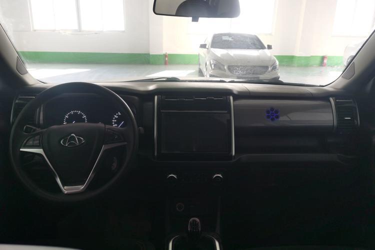 Used CHANGAN OSHAN X70A 2018 1.5L Manual Elite Version Center Console
