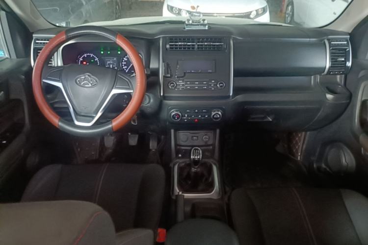 Used CHANGAN OSHAN X70A 2018 1.5L Manual Standard Edition Center Console