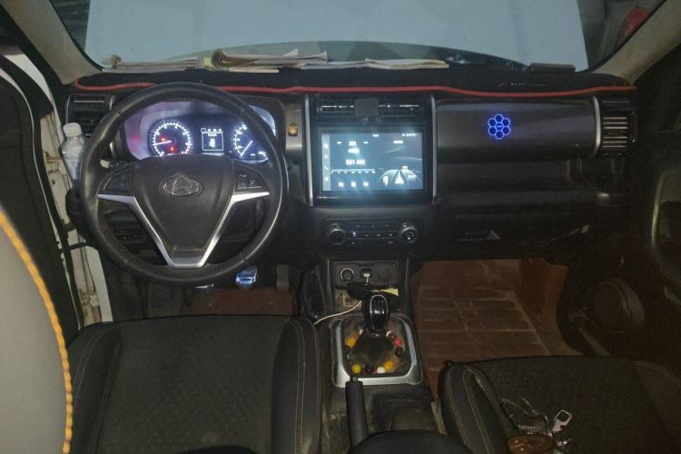 Used CHANGAN OSHAN X70A 2018 1.5L Manual Luxury Model Center Console