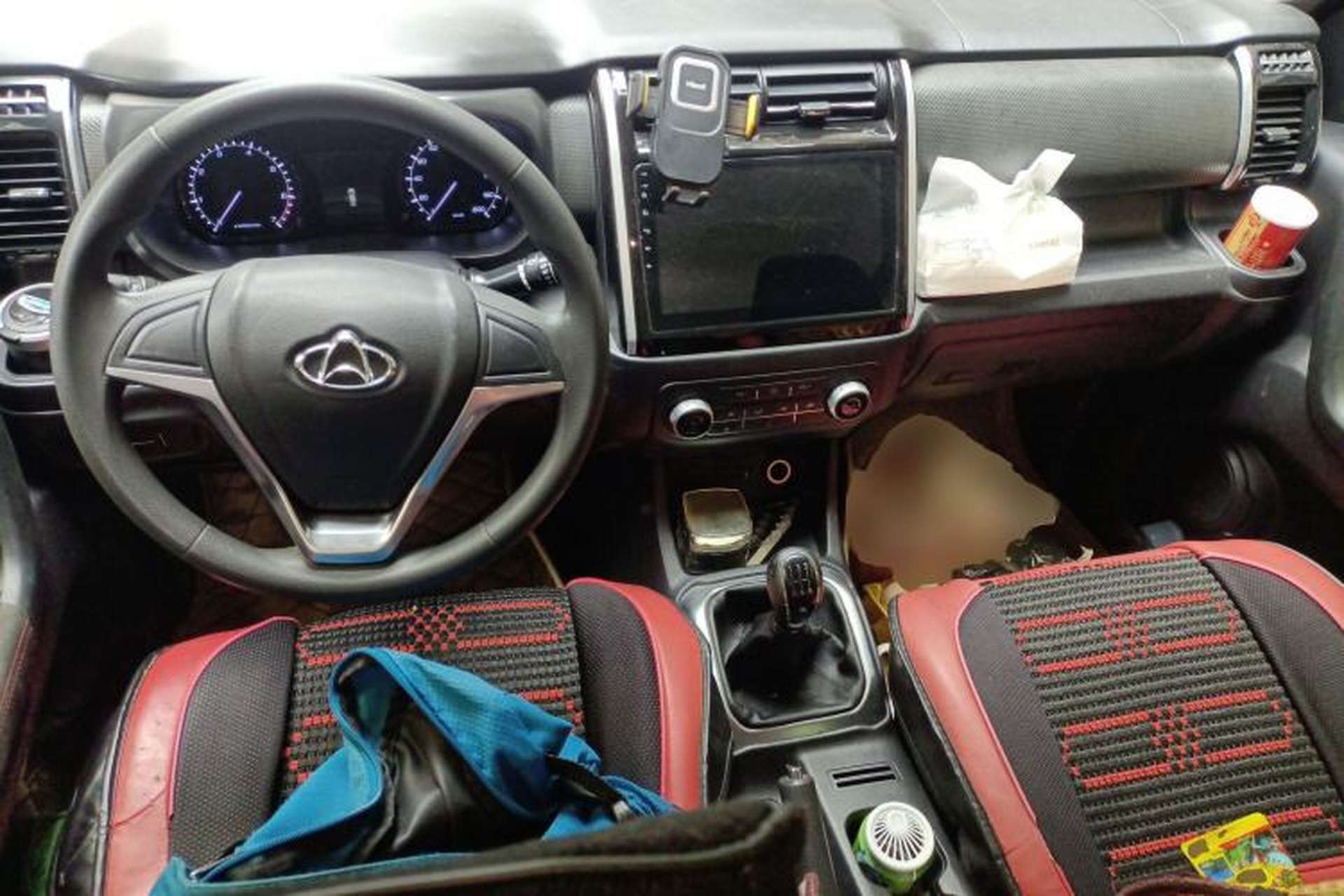 Used CHANGAN OSHAN X70A 2018 1.5L Manual Standard Edition Center Console