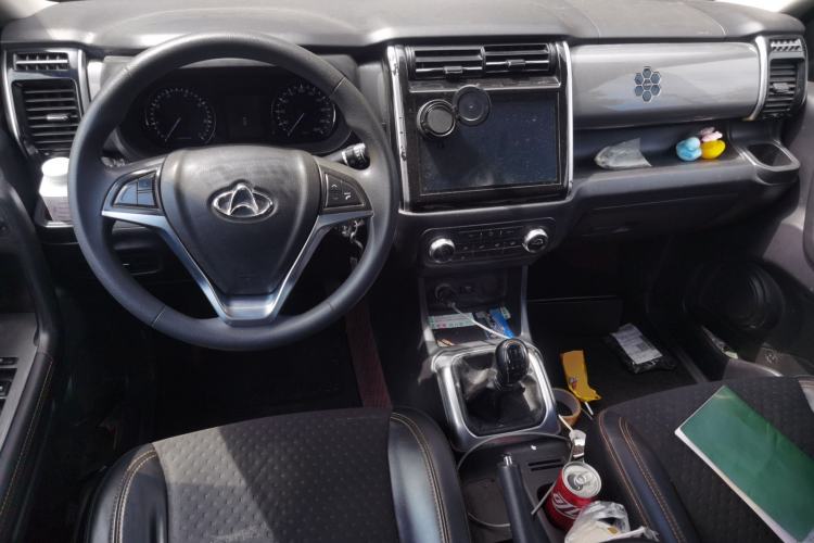 Used CHANGAN OSHAN X70A 2018 1.5L Manual Elite Version Center Console