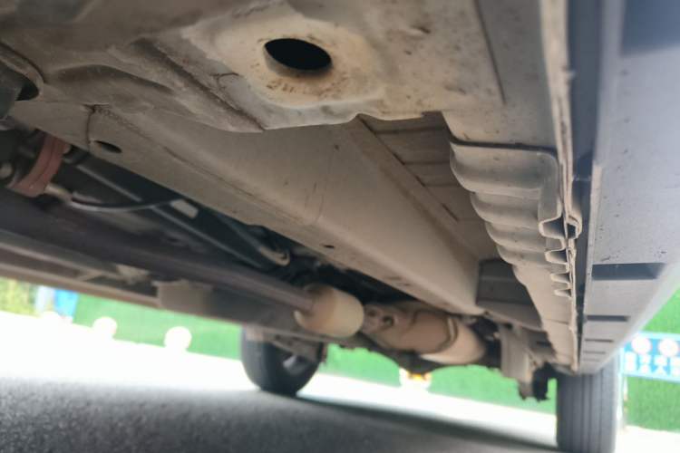 Used CHANGAN OSHAN X70A 2018 1.5L Manual Comfort Model Chassis Front Left