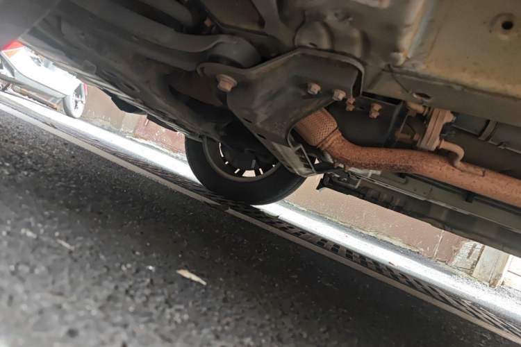Used CHANGAN OSHAN X70A 2018 1.5L Manual Comfort Model Chassis Front Left