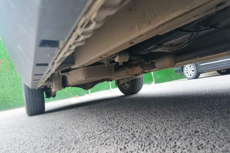 Used CHANGAN OSHAN X70A 2018 1.5L Manual Comfort Model Chassis Front Right