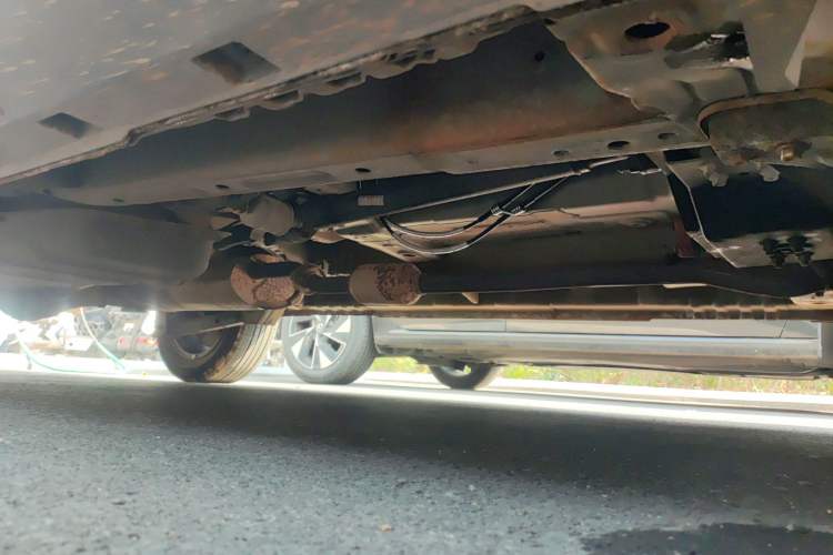 Used CHANGAN OSHAN X70A 2018 1.5L Manual Elite Version Chassis Front Right
