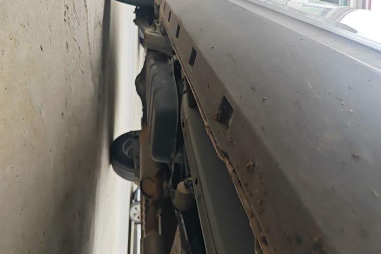 Used CHANGAN OSHAN X70A 2018 1.5L Manual Comfort Model Chassis Front Right