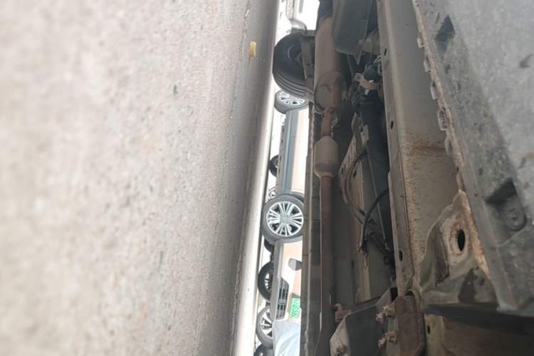 Used CHANGAN OSHAN X70A 2018 1.5L Manual Base Version Chassis Front Right