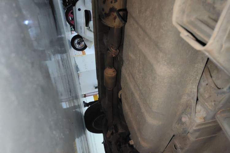 Used CHANGAN OSHAN X70A 2018 1.5L Manual Comfort Model Chassis Rear Right