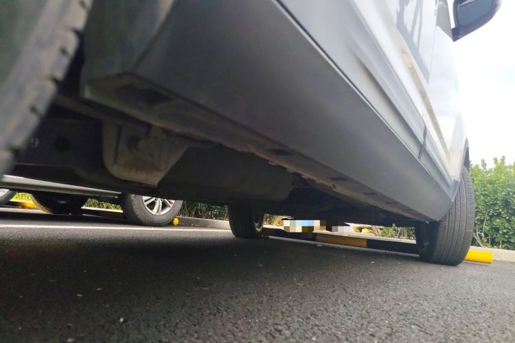 Used CHANGAN OSHAN X70A 2018 1.5L Manual Comfort Model Chassis Rear Right