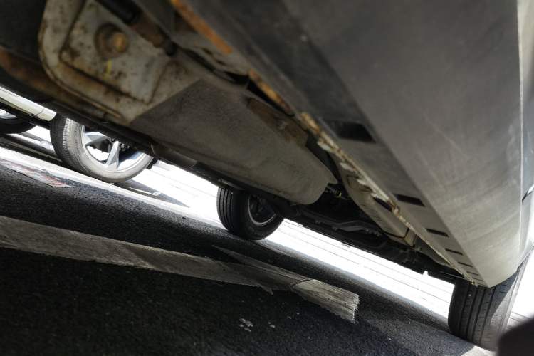 Used CHANGAN OSHAN X70A 2018 1.5L Manual Comfort Model Chassis Rear Right