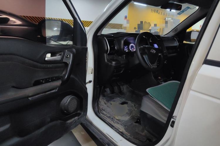 Used CHANGAN OSHAN X70A 2018 1.5L Manual Comfort Model Driver Seat