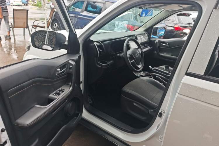 Used CHANGAN OSHAN X70A 2018 1.5L Manual Elite Version Driver Seat