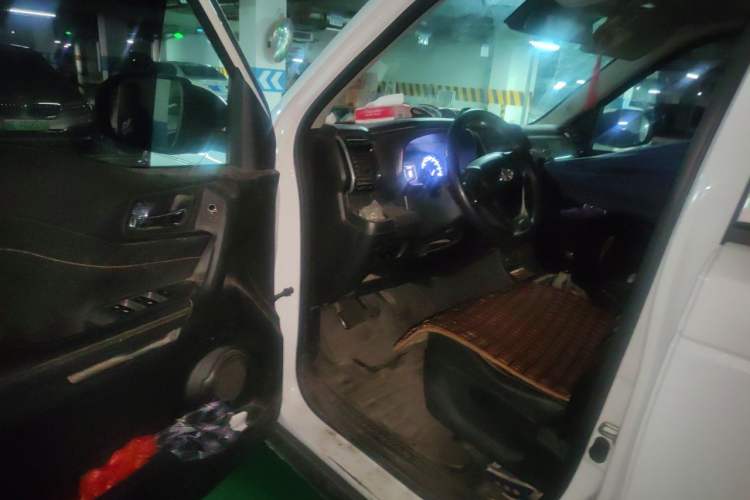 Used CHANGAN OSHAN X70A 2018 1.5L Manual Luxury Model Driver Seat