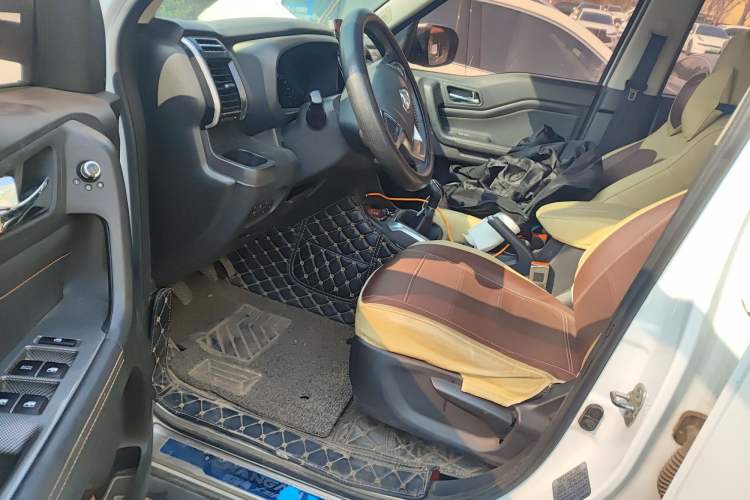 Used CHANGAN OSHAN X70A 2018 1.5L Manual Luxury Model Driver Seat