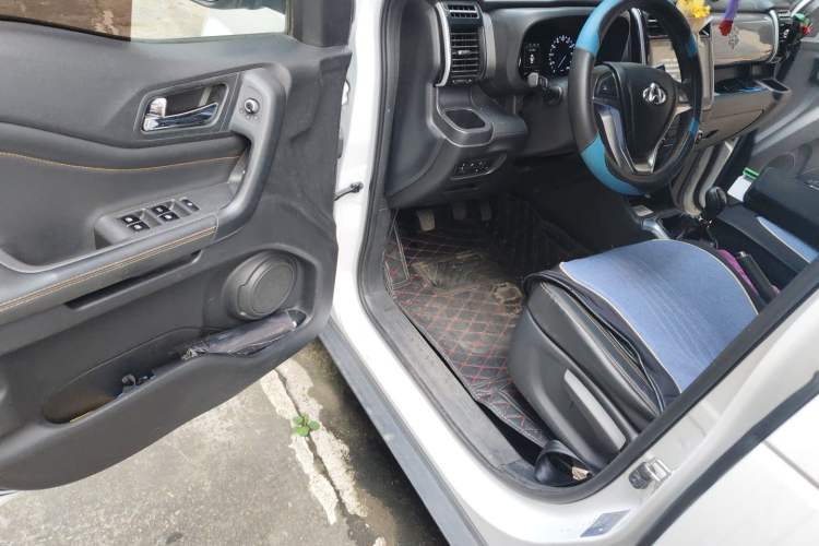 Used CHANGAN OSHAN X70A 2018 1.5L Manual Luxury Model Driver Seat