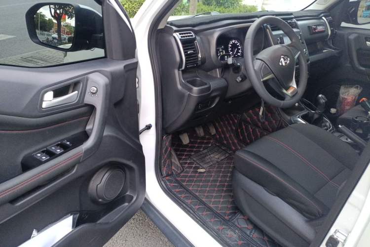 Used CHANGAN OSHAN X70A 2018 1.5L Manual Comfort Model Driver Seat