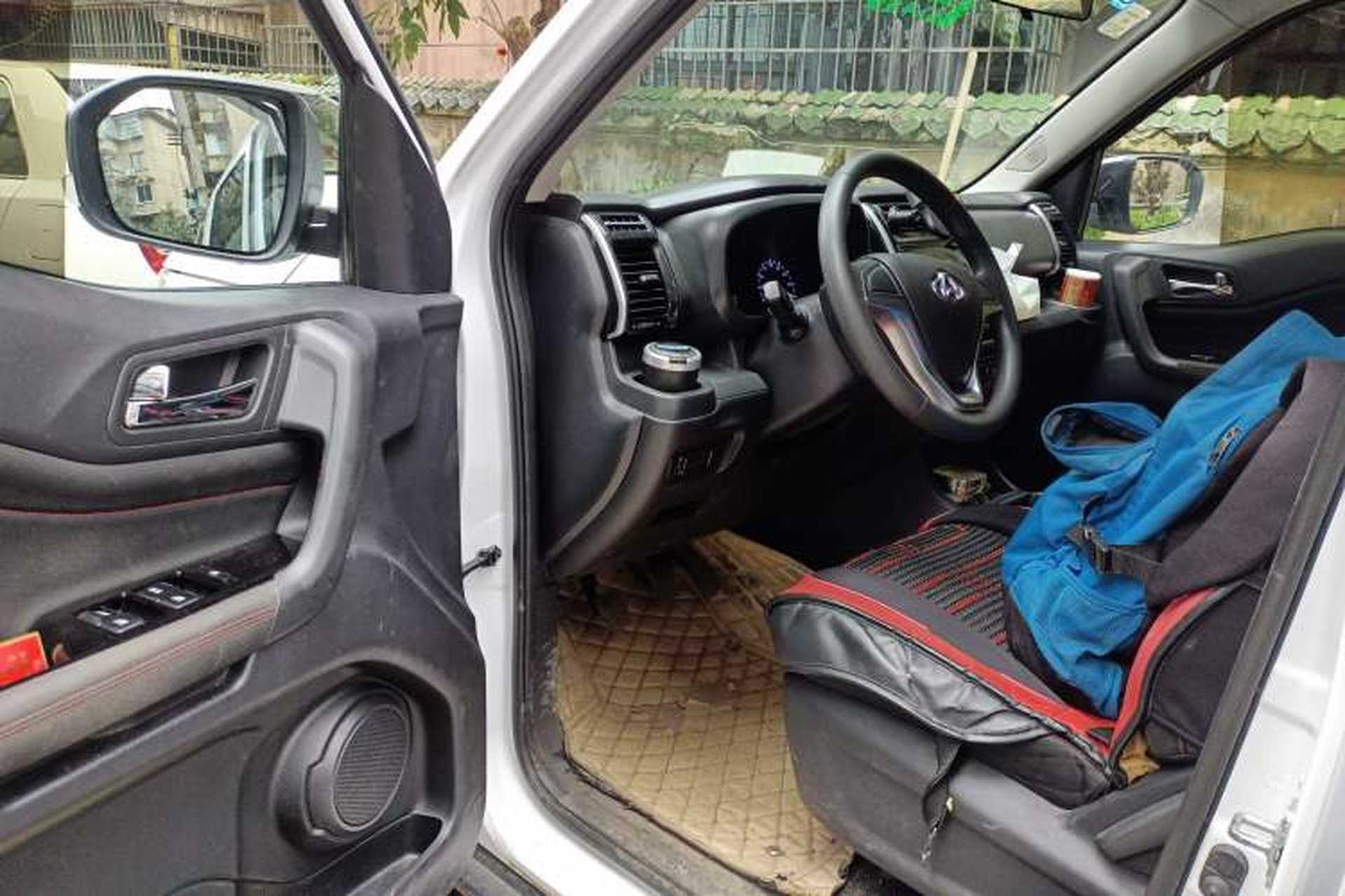 Used CHANGAN OSHAN X70A 2018 1.5L Manual Standard Edition Driver Seat