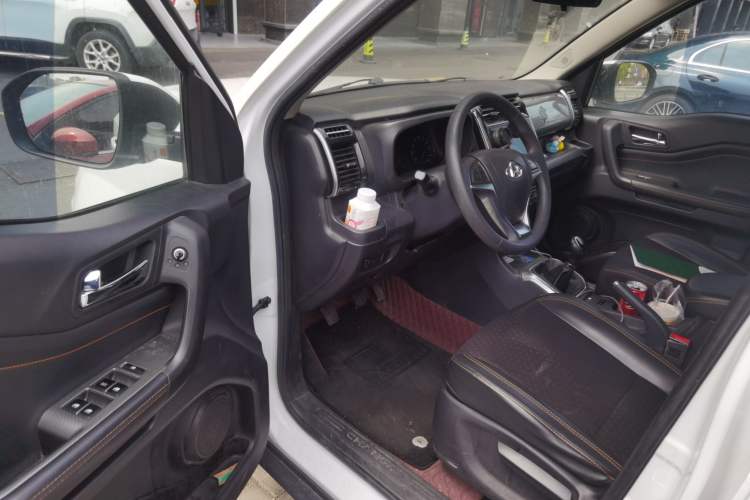 Used CHANGAN OSHAN X70A 2018 1.5L Manual Elite Version Driver Seat