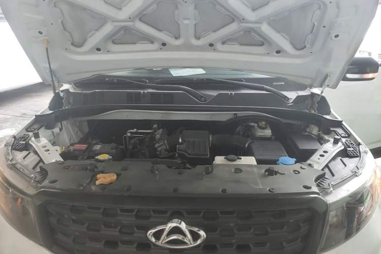 Used CHANGAN OSHAN X70A 2018 1.5L Manual Base Version Engine Bay