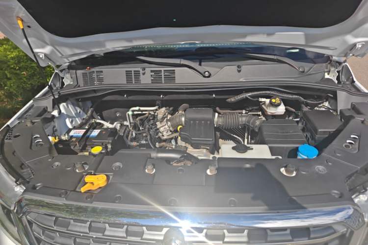 Used CHANGAN OSHAN X70A 2018 1.5L Manual Standard Edition Engine Bay