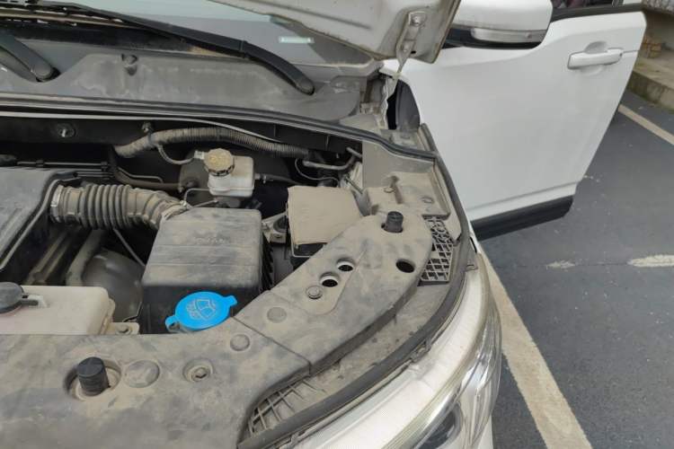 Used CHANGAN OSHAN X70A 2018 1.5L Manual Comfort Model Engine Bay Left