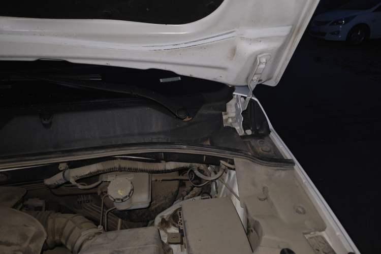 Used CHANGAN OSHAN X70A 2018 1.5L Manual Elite Version Engine Bay Left