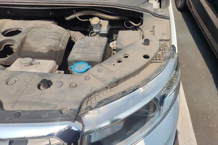 Used CHANGAN OSHAN X70A 2018 1.5L Manual Elite Version Engine Bay Left