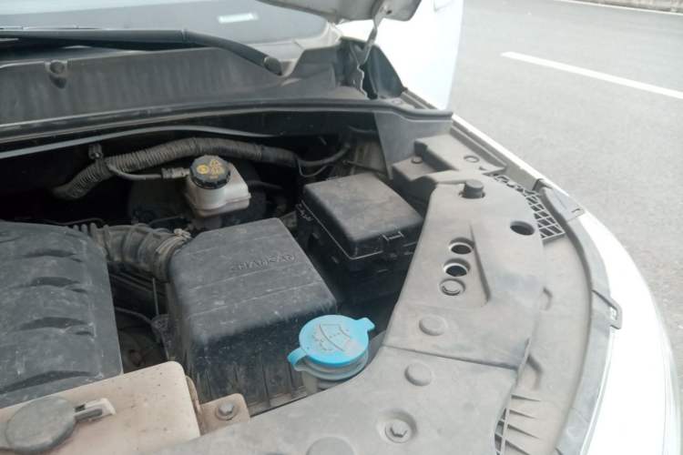Used CHANGAN OSHAN X70A 2018 1.5L Manual Elite Version Engine Bay Left