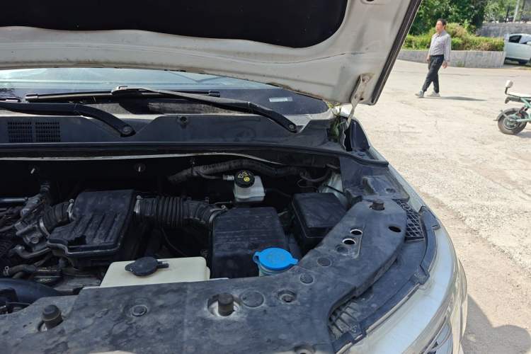 Used CHANGAN OSHAN X70A 2018 1.5L Manual Luxury Model Engine Bay Left